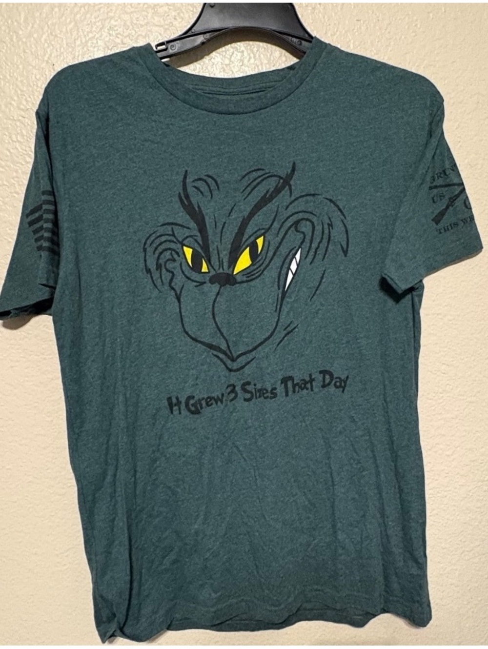 Grunt Style Green 'It Grew 3 Sizes That Day' Graphic T-Shirt Large